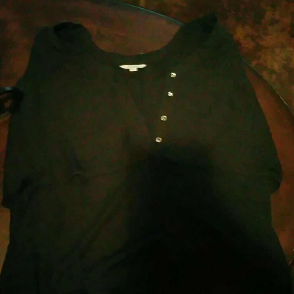 Black shirt